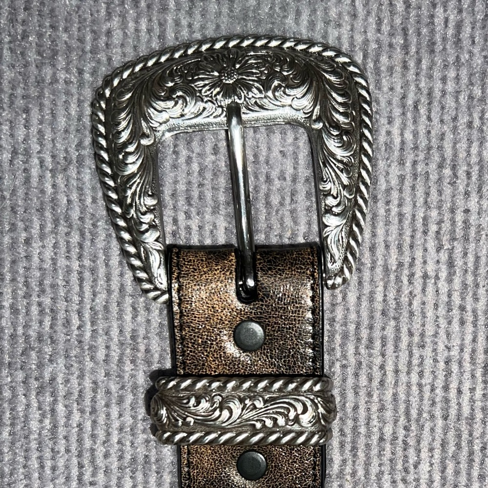 Womens leather belt